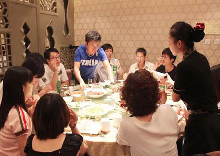 饭桌忌讳.jpg